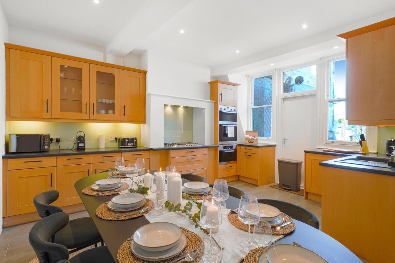 Spacious And Modern 4 Beds Home In Kensington 런던 외부 사진