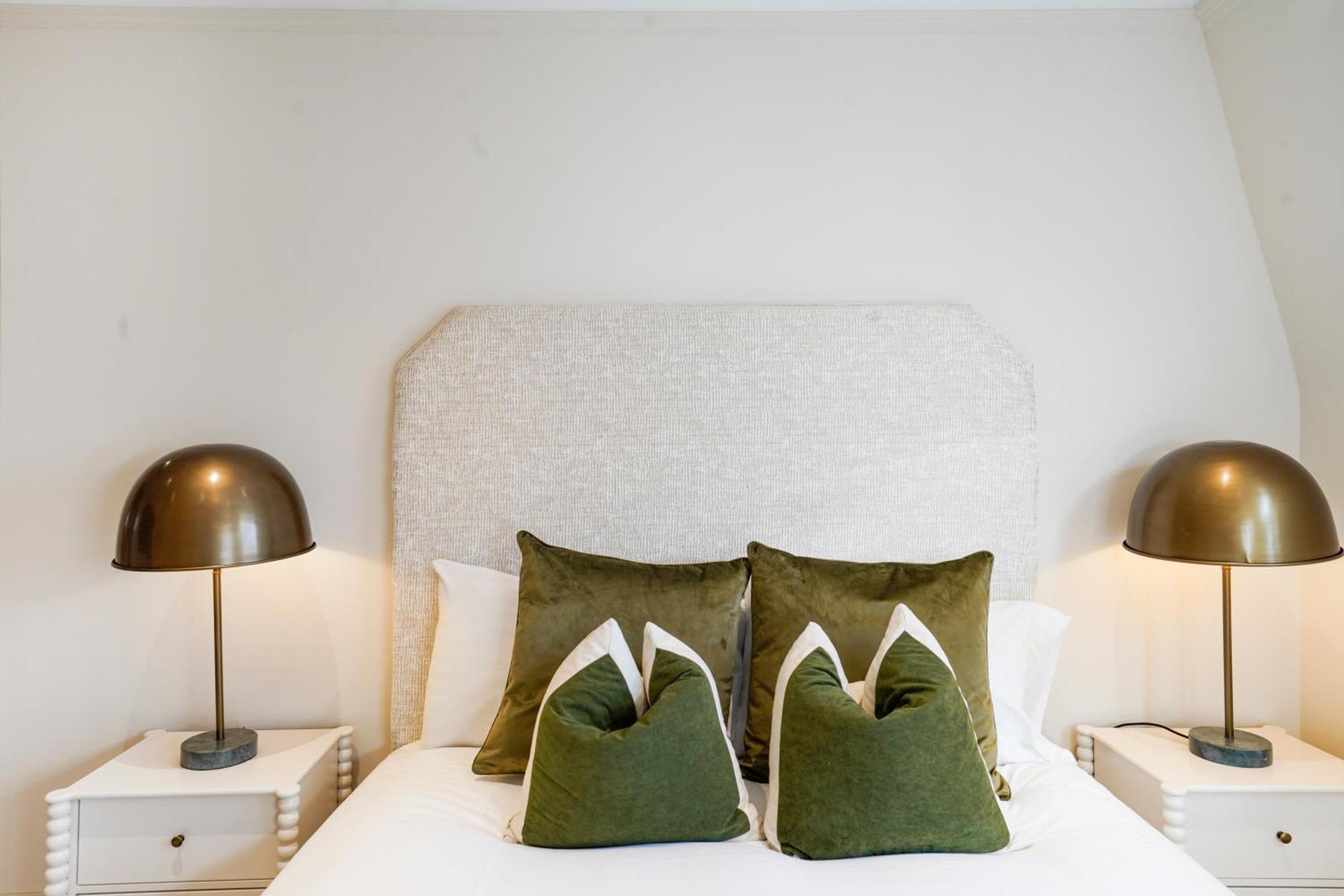 Spacious And Modern 4 Beds Home In Kensington 런던 외부 사진