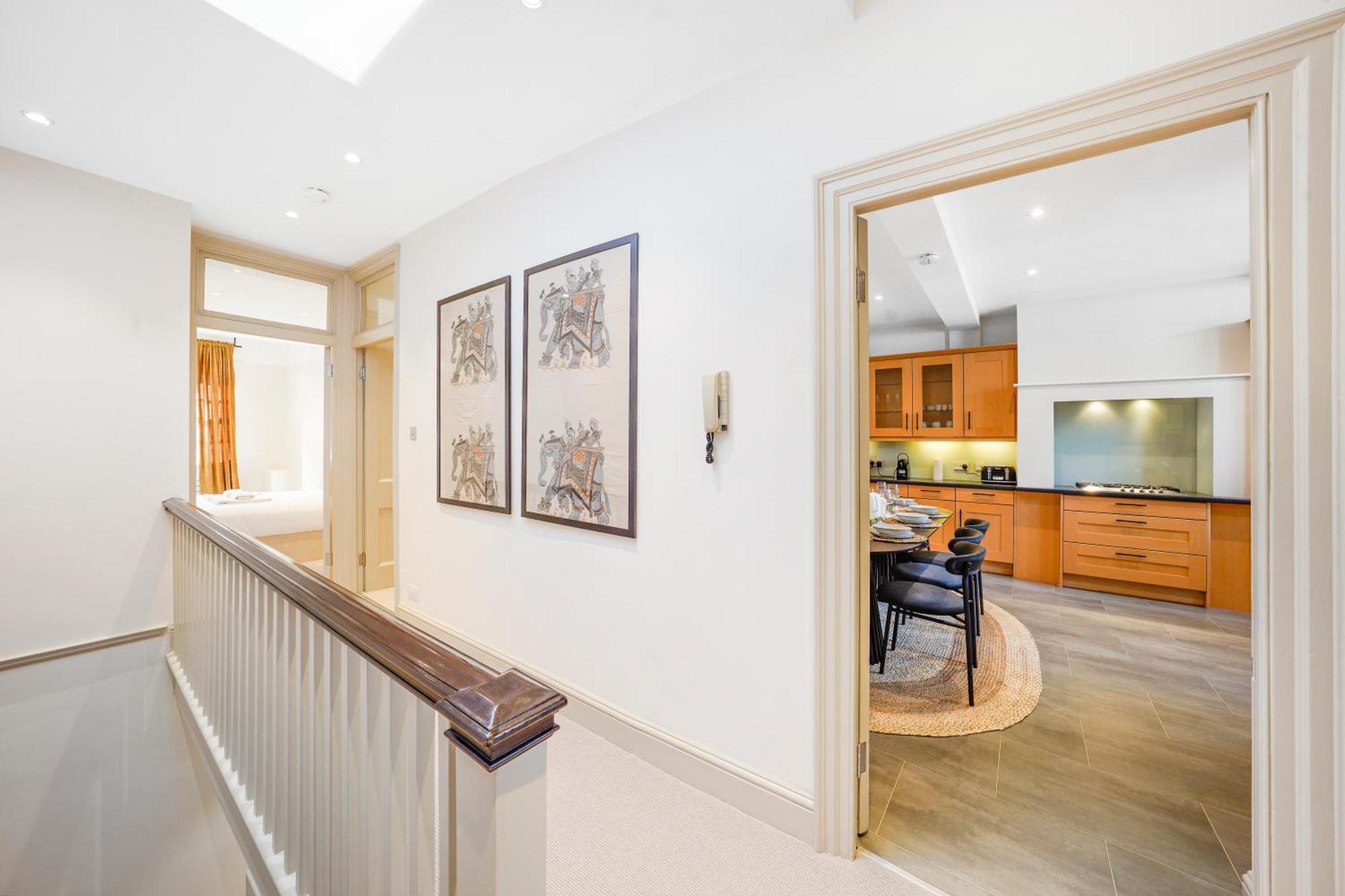 Spacious And Modern 4 Beds Home In Kensington 런던 외부 사진